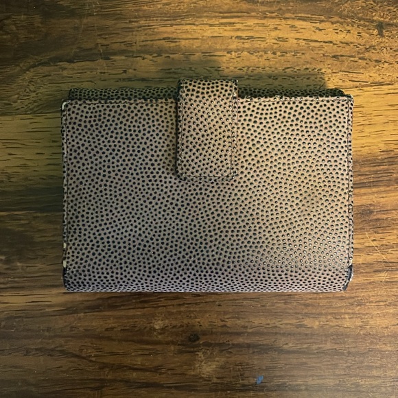 4/$20 | Buxton Brown Wallet - Picture 5 of 7